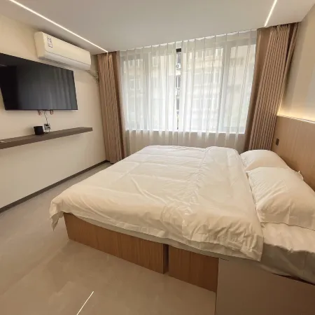 Everyday Boutique Stay (The Imperial Palace Zhongjie)
