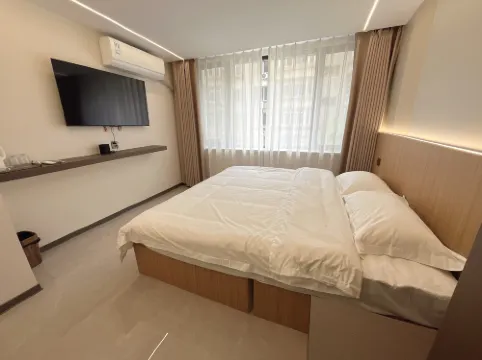 Everyday Boutique Stay (The Imperial Palace Zhongjie)