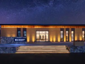 The hotel of the Ulan Buh Chang's resettlement settlement