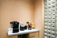 Xuwen Pineapple Hotel