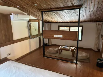 Baoxing Xueshan Homestay Hotel in zona Hongjun Changzheng Fanyue Jiajin Mountain Memorial Hall