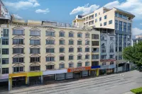3 Good Chain Hotels (Hezhou College Branch) - bar