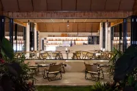 Floral Fanchenli Homestay (Wanning Shimei Bay Shenzhou Station)