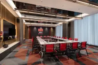 Radisson RED Jilin City - Business