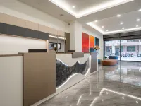 Water Woods Inn Hotels near Nanzih Export Processing Zone Station