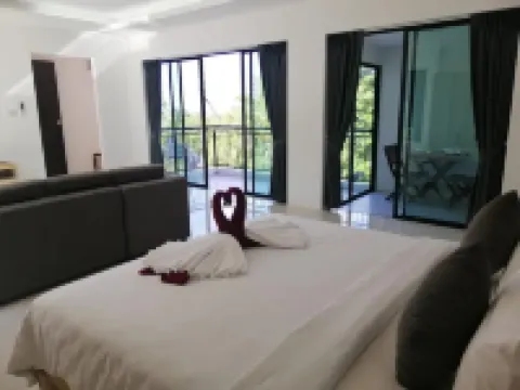 Hillside Studio Vacation Apartment with Pool