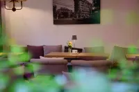Soho Garden Villa Hotel (Shanghai Jiaotong University Metro Station Flagship) - Villas