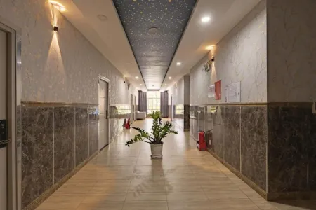 Hotel Tan Quy Do 1 Отели рядом с достопримечательностью «Lac Canh Dai Nam Van Hien»