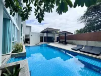 Grand Vista Hotel Chiangrai Hotels near Roy Hun Noodle