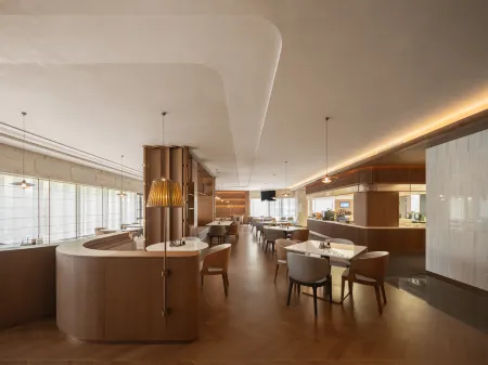 Atour Hotel Wuhan University of Technology Xudong Yujiutou Campu Отели рядом с достопримечательностью «The Luoyan Island»