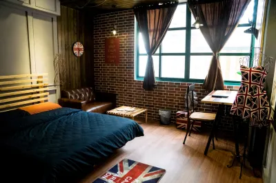 London Style Baker Street Inn Hotel di Tainan Station