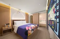 Zhiyu Residence Hotel (Wuhan Jianghan Road Pedestrian Street) - parking