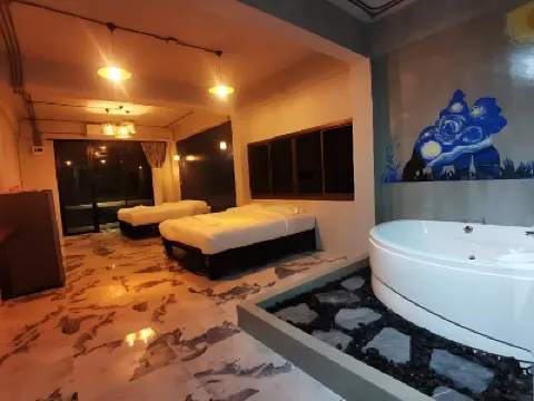 มังกี้ อาร์ต โรงแรมใกล้วัดมณีวงศ์