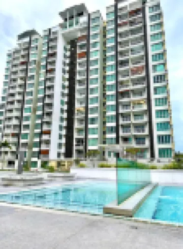 IJM Condo with Pool #Yoyo Homestay