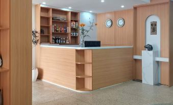 Grand Lake Resort Hotel