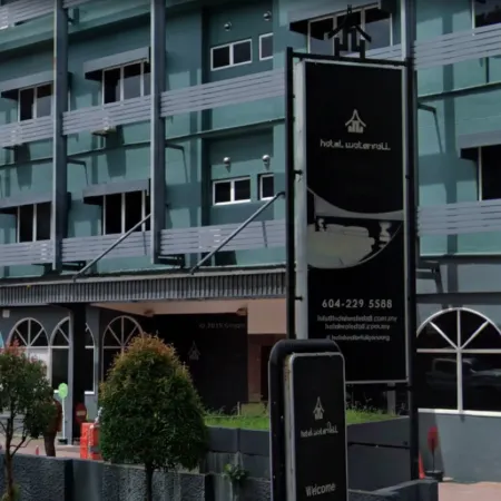 Hotel Waterfall Отели рядом с достопримечательностью «Генеральное консульство Тайского королевства»