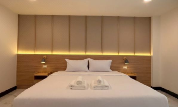 Day & Night Hotel Roi Et