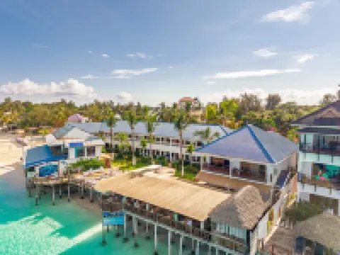 ซีนโอเบียบีชรีสอร์ท โรงแรมในนุงวี