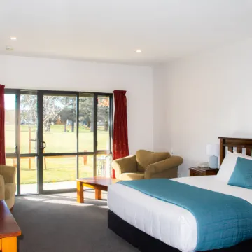 Carrick Lodge Motel