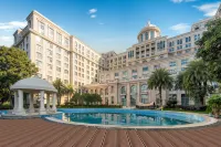 Wenling Argyle Grand Hotel - Rooftop Pools