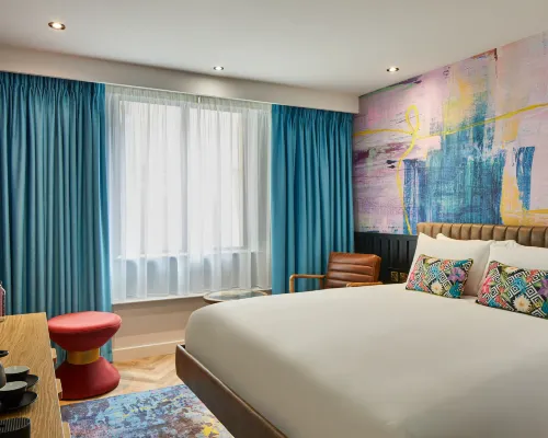 NYX Hotel Edinburgh Hotels near واترلو بليس