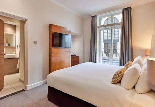 소호와 피카딜리 서커스 야경