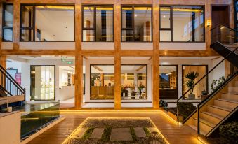Shangri-La Yuemengyaju Homestay