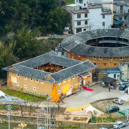 Huaxi Pusu (Yongding Tulou Store)