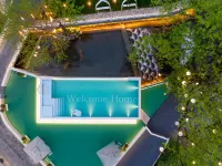 Shuanghe Drift Boat Homestay - Private Pools