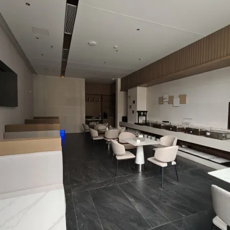 Jingfang E-sports Hotel (Luoding Huanshi East Road Branch)