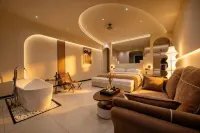 Splendid Mountain · Rustic Luxury Retreat (at Yuhu Village, beneath Jade Dragon Peak) - Rooftop Pools
