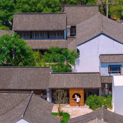 Tingjian·Yuecheng | Jiuyitang Boutique Homestay (Shaoxing Rice Wine Ancient Town Branch) โรงแรมใกล้โรงเรียนมัธยม Shaoxing