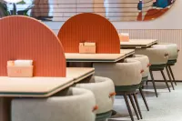 Orange Hotel Xiangyang Ancient City Shengshi Tangcheng