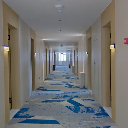 Captain Chain Hotel (Daixian Selected)