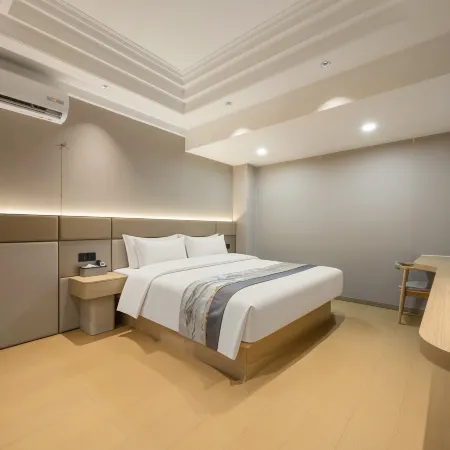 Blue Hotel (Baise Aegean Shopping Plaza Youjiang National Medical College)