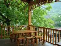 Yingpan Pastoral Serenade Farm Stay Hotels in Zhashui