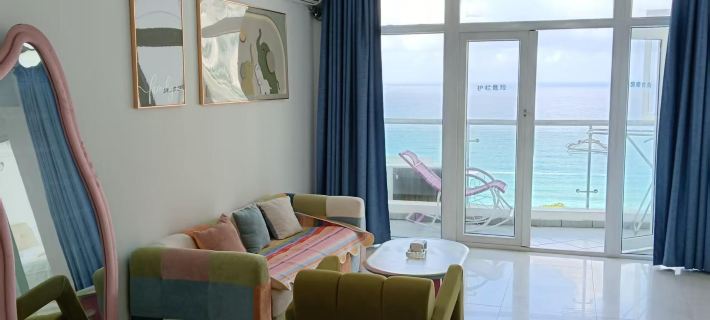 Romantic Fish Seaview Apartment Các khách sạn ở Tam Á
