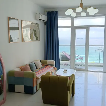 Romantic Fish Seaview Apartment Отели рядом с достопримечательностью «Пляж Дадунхай»