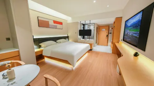 Xiaoman · Preferred - Homestays