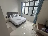 Space Residency 2Bed 2Bath By Kinetic Retreats - Airport Shuttle