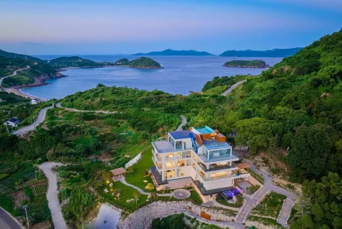 Xiangshan Lantian Lodge – A Self-Drive Island Loop Retreat​ - Infinity Pools