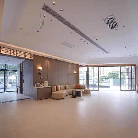 Jinghuang Hotel (Southern Suburb Airport )