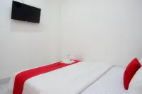 RedDoorz Near Affandi Gejayan 2 - Pensions