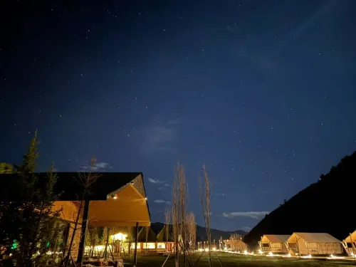 Greenstone Valley Private Hot Spring Nomadic Luxury Homestay (Kangding Xinduqiao Branch) - رومانسي