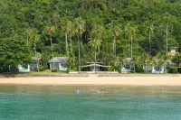 Coastal Escape Koh Yao Noi - موقف سيارات