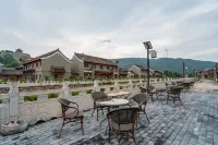 Ancient Pass Hidden Garden Homestay - 주차장