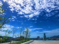 ลัลล่าเบลล่า โฮสเทล โรงแรมใกล้หาดไตรตรัง