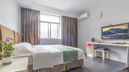 Yinyuan Business Hotel