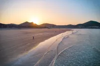 Urba Hotel (Shengsi Jihu Beach Branch)