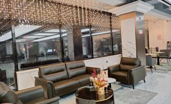 Suitetrails - Kuitun Hongyang Hotel